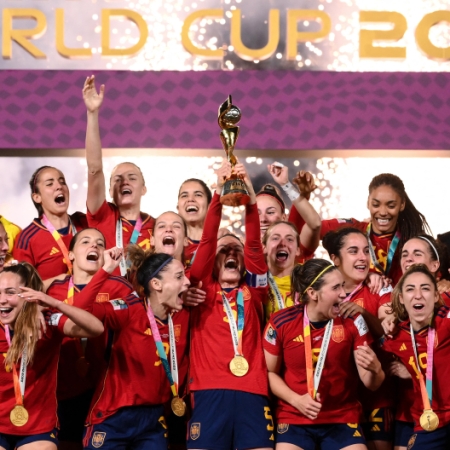 Sevilla se cita con la historia del fútbol femenino